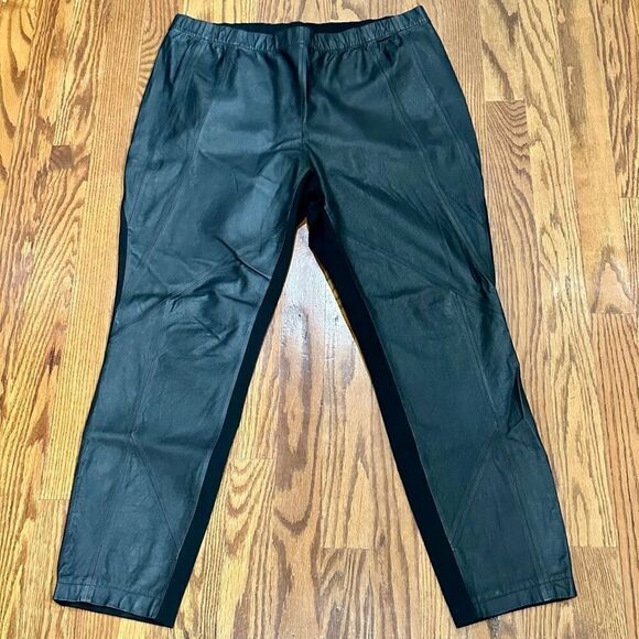 Lafayette 148 New York Genuine Leather Front Pull-On Crop Pants | Black - Picture 1 of 5